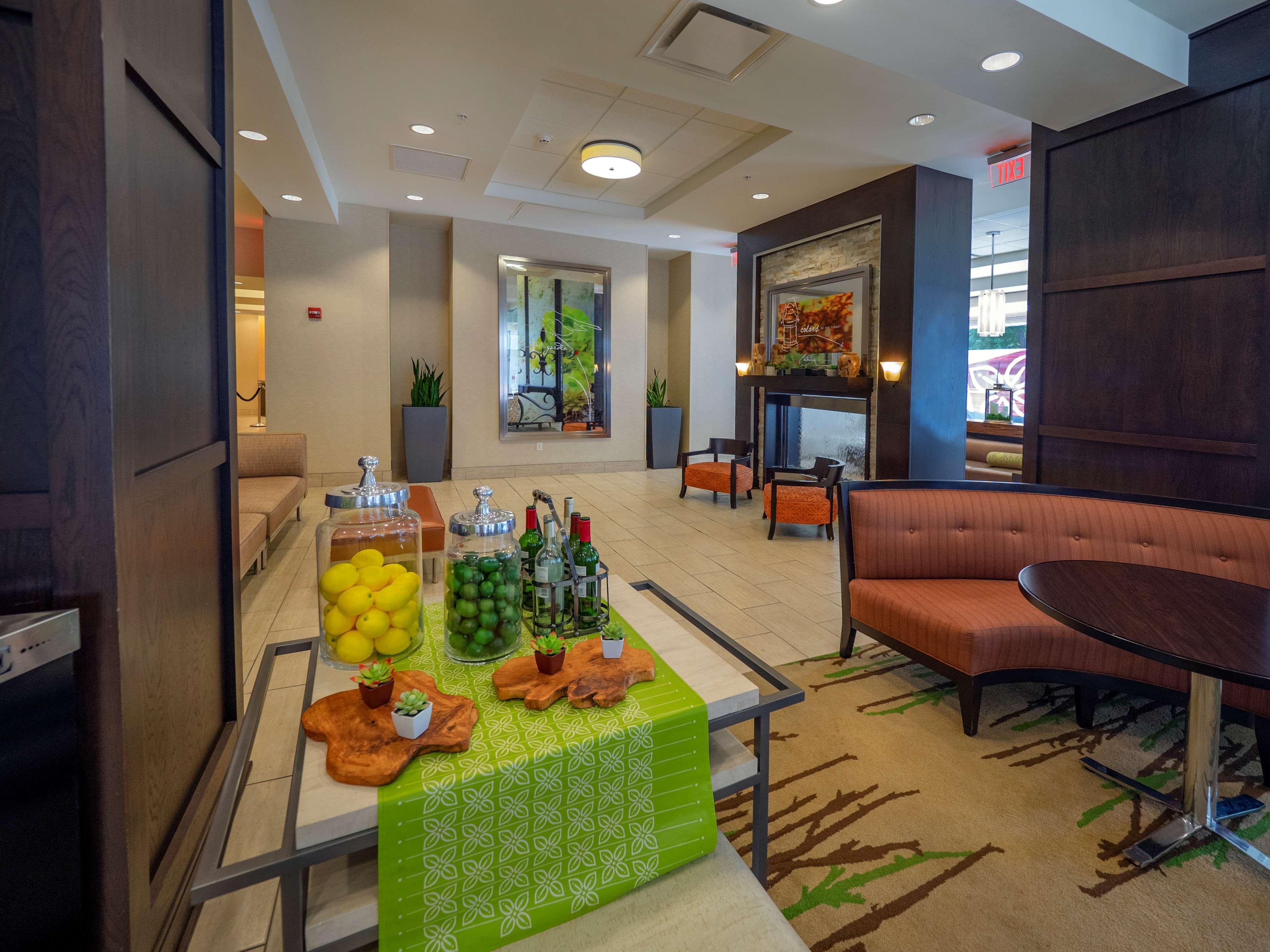 The Hilton Garden Inn Buffalo-Downtown Bagian luar foto